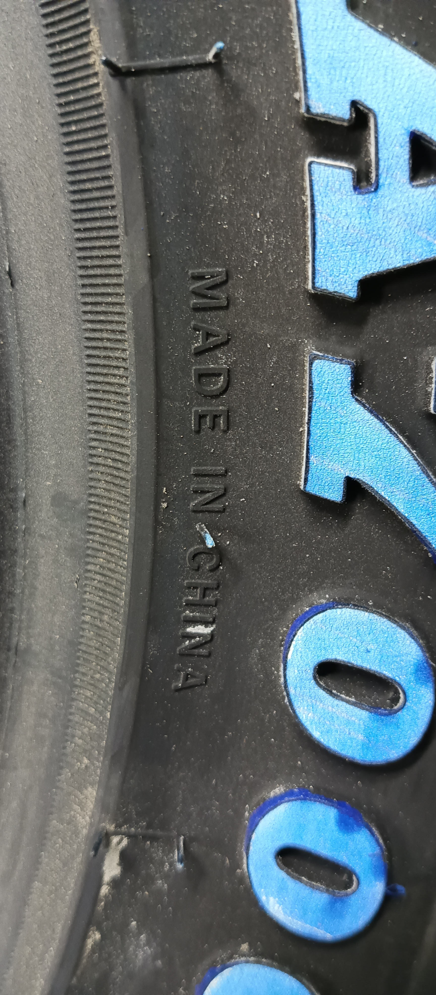 Roadcruza RA7000 X/T 215 65 R16 102H