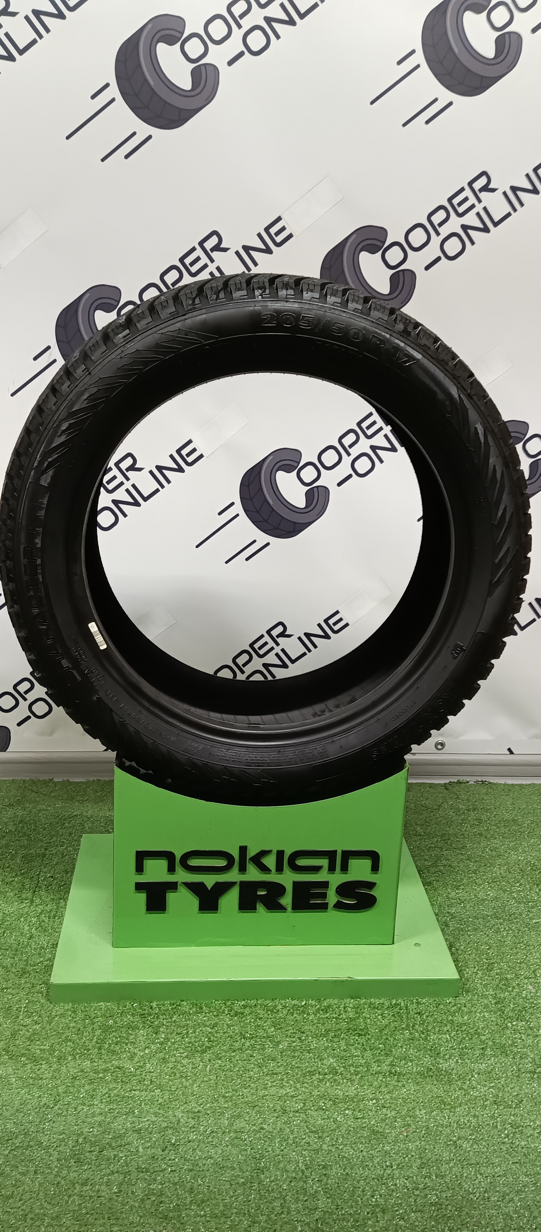 Ikon Tyres Character Ice 8 205 50 R17 93T