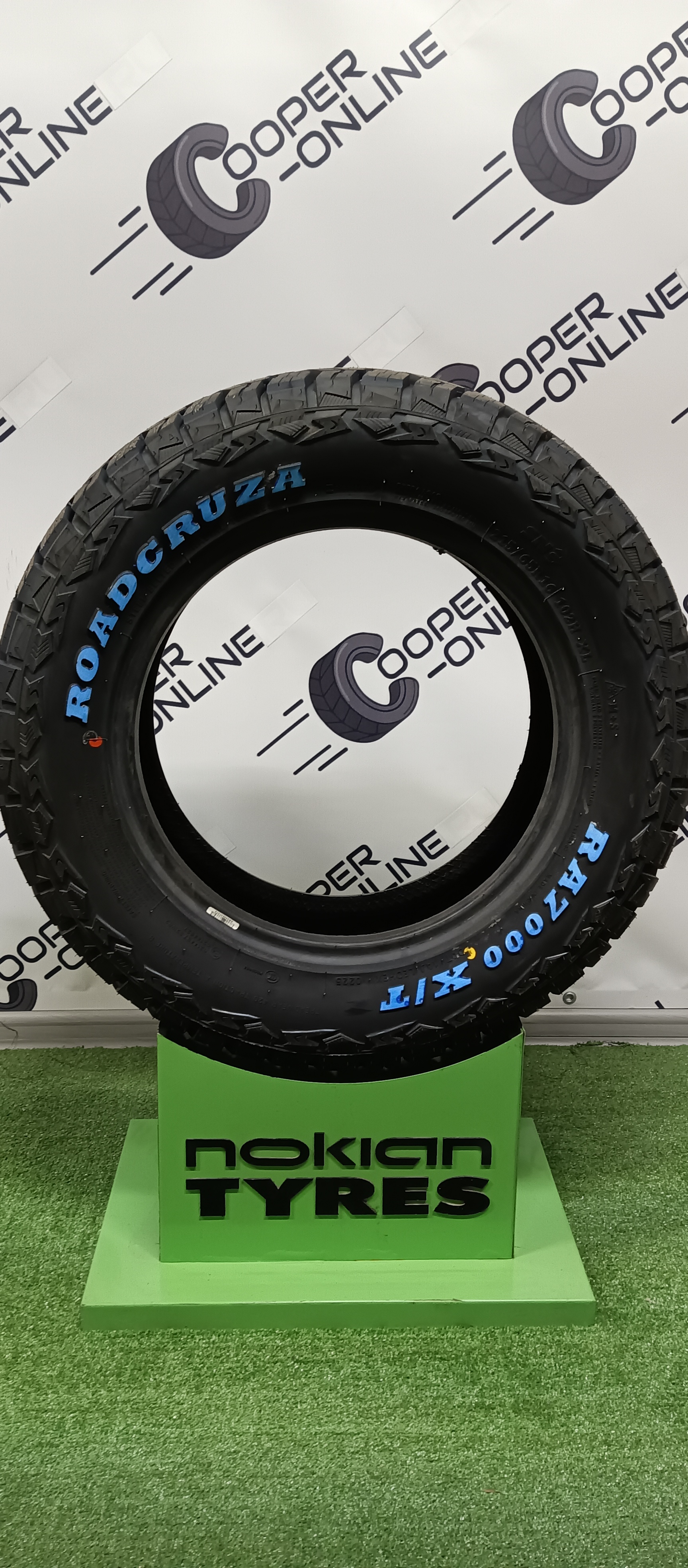 Roadcruza RA7000 X/T 215 65 R16 102H