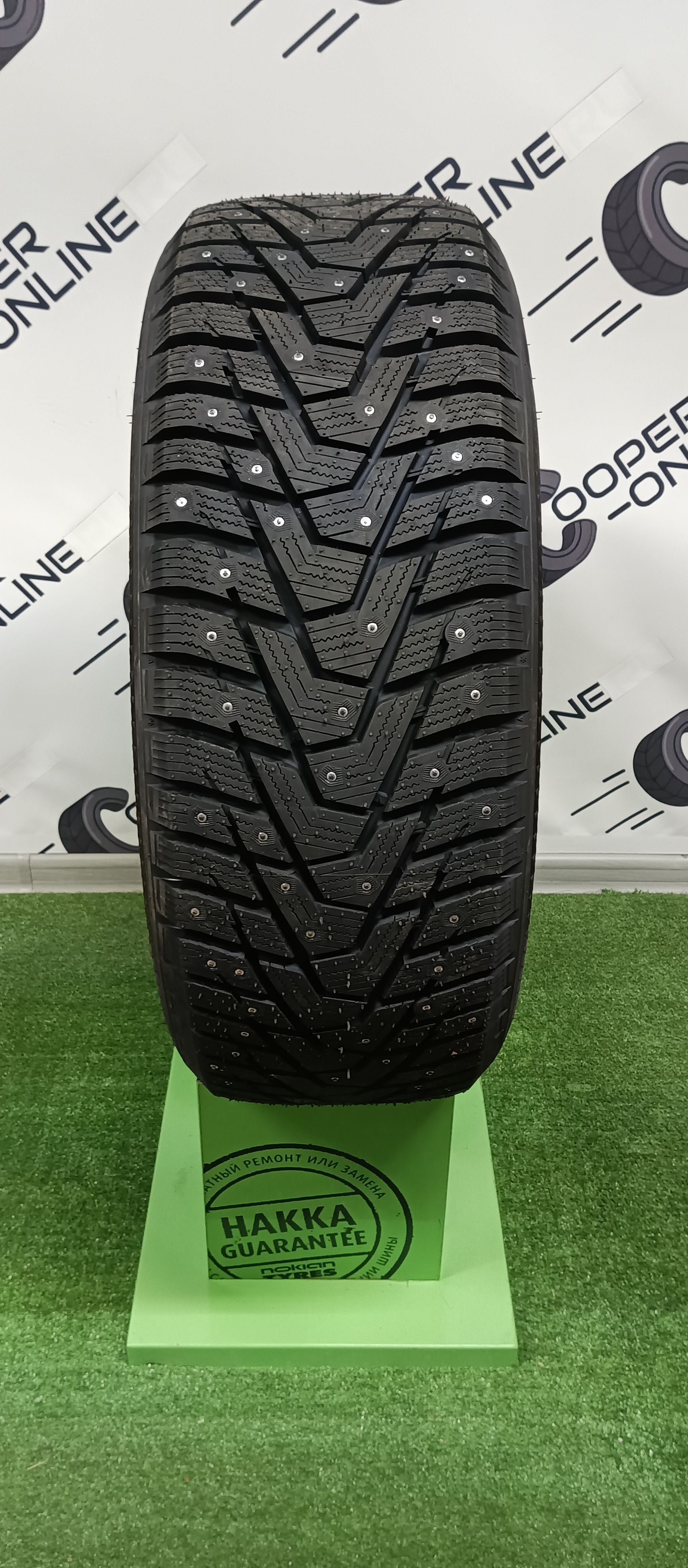 Hankook Winter i*Pike X W429A 235 50 R19 103T