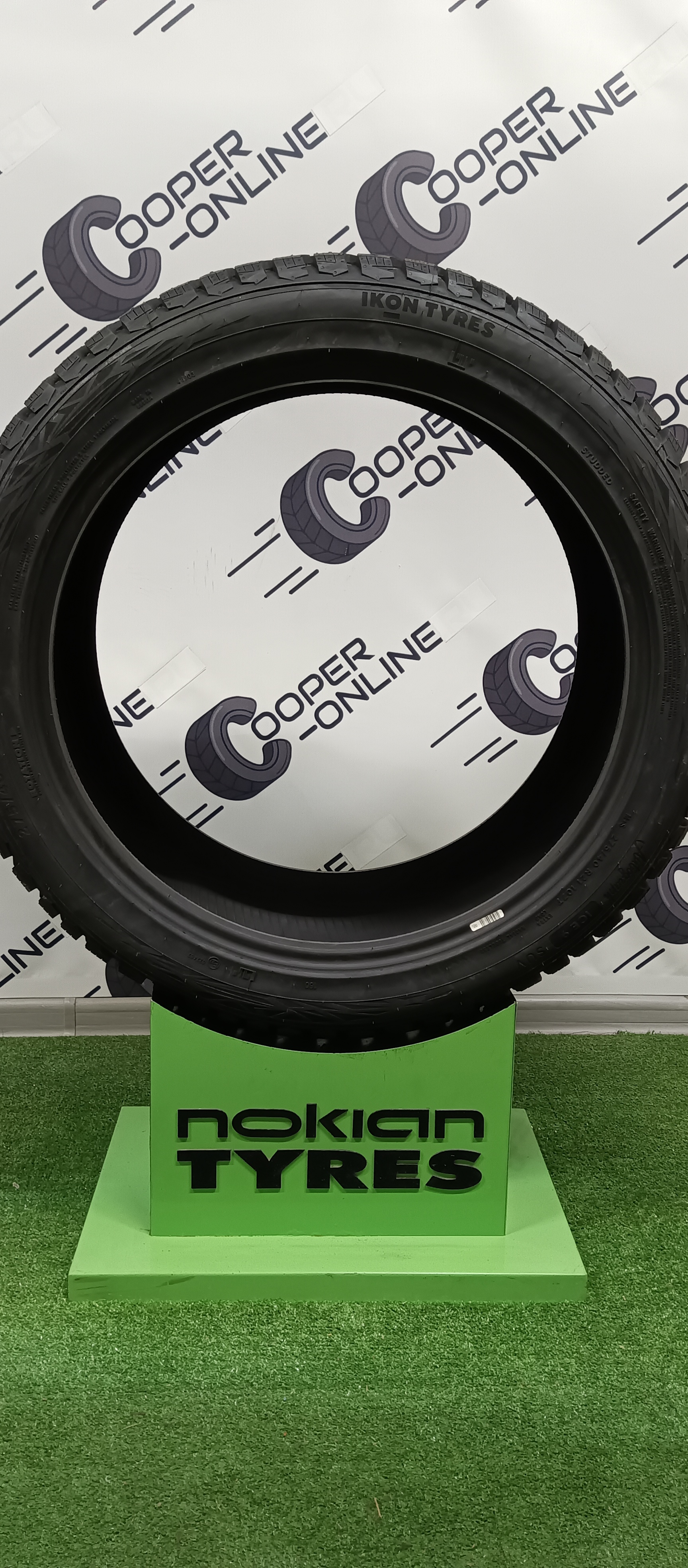 Ikon Tyres Autograph Ice 9 SUV 275 40 R21 107T